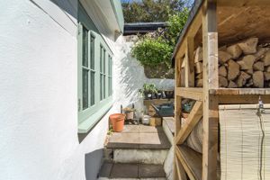 Photo 27- click for photo gallery